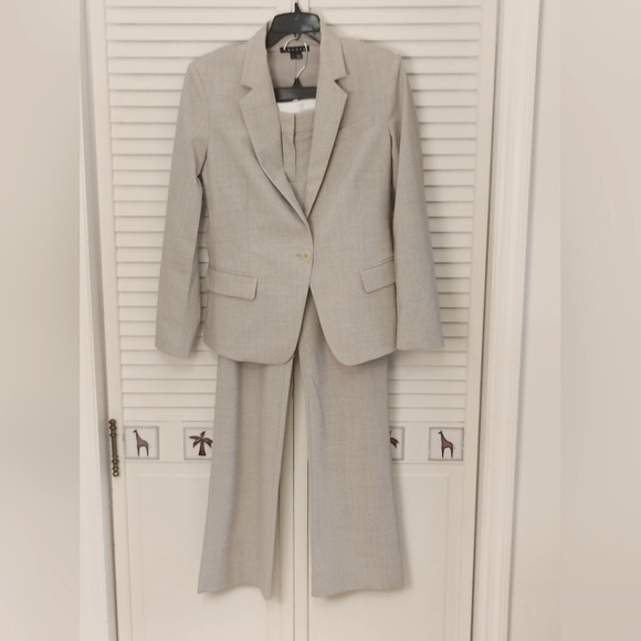 Theory Pants - Theory Light Beige Women's Blazer and Pants Set